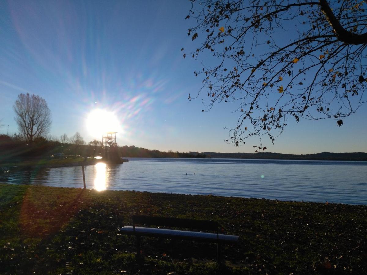 Tramonto Al Lago Lägenhet Gavirate Exteriör bild