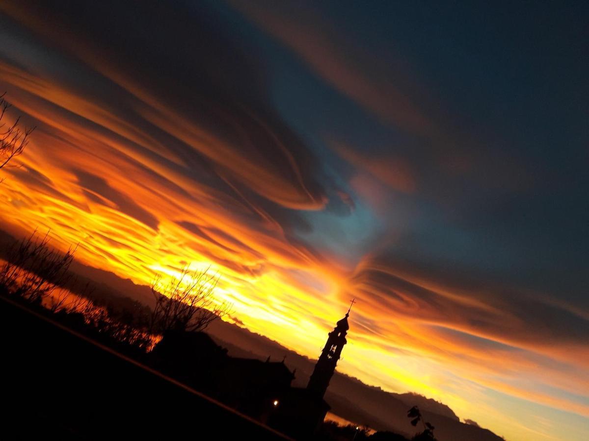 Tramonto Al Lago Lägenhet Gavirate Exteriör bild